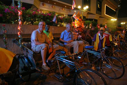 0351 Phitsanulok fietstaxi.JPG